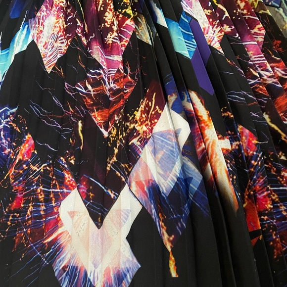 NWT Sandro Paris Dress Sz 1 (US size 6) Black pleated, abstract. Colorful. - Picture 2 of 7